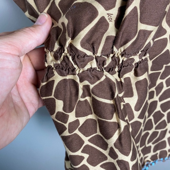 Koi Women's Brown Giraffe Print Elastic Neck Pullover Scrub Top Size Small‎ - Picture 6 of 13